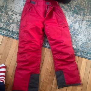 Mens (but I wore them) size large snow pants